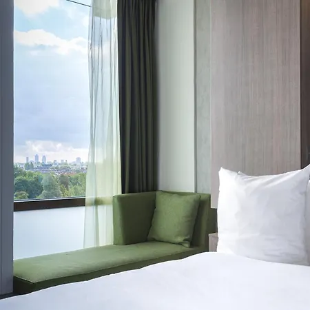 Leonardo Rembrandtpark Hotel 4*