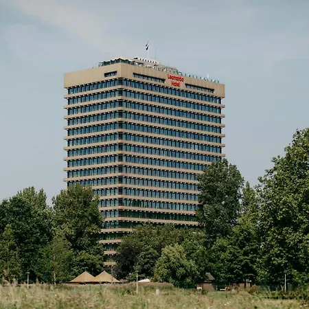 Отель Leonardo Rembrandtpark 4*