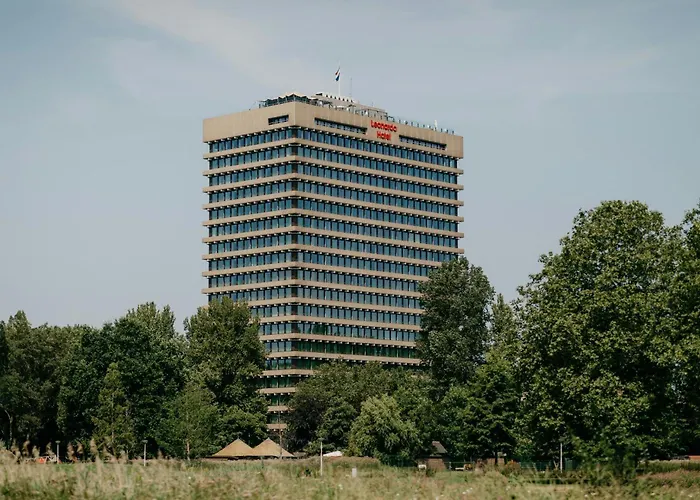 ホテル Leonardo Rembrandtpark 4*