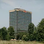 מלון Leonardo Rembrandtpark 4*