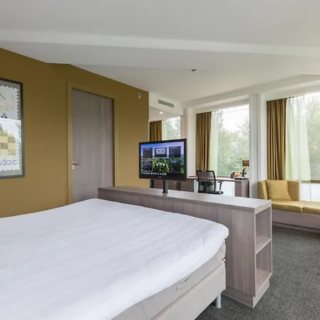 Leonardo Rembrandtpark מלון