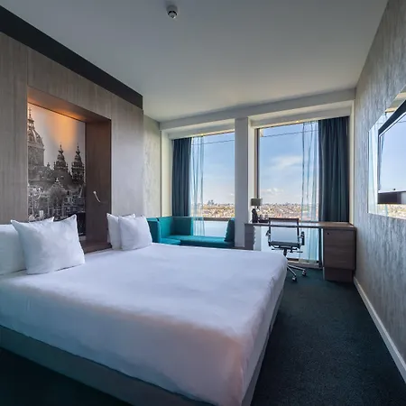 Hotel Leonardo Rembrandtpark 4*