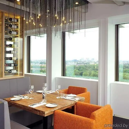 Hotel Leonardo Rembrandtpark 4*