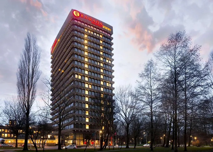 Otel Leonardo Rembrandtpark 4*