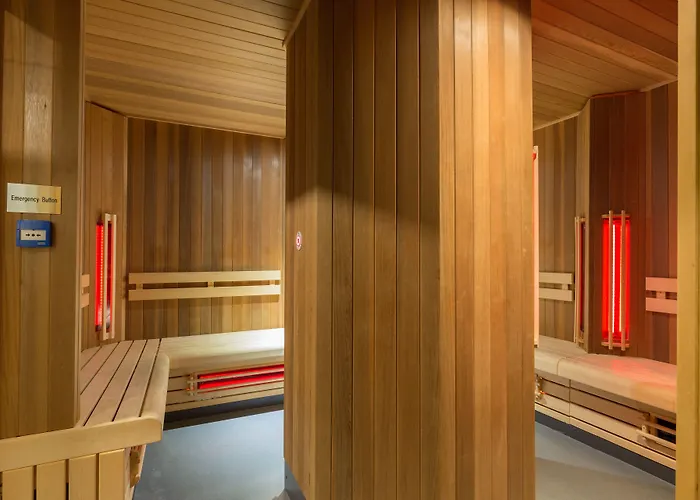 Otel Leonardo Rembrandtpark 4*