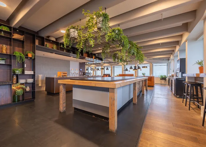 Otel Leonardo Rembrandtpark 4*