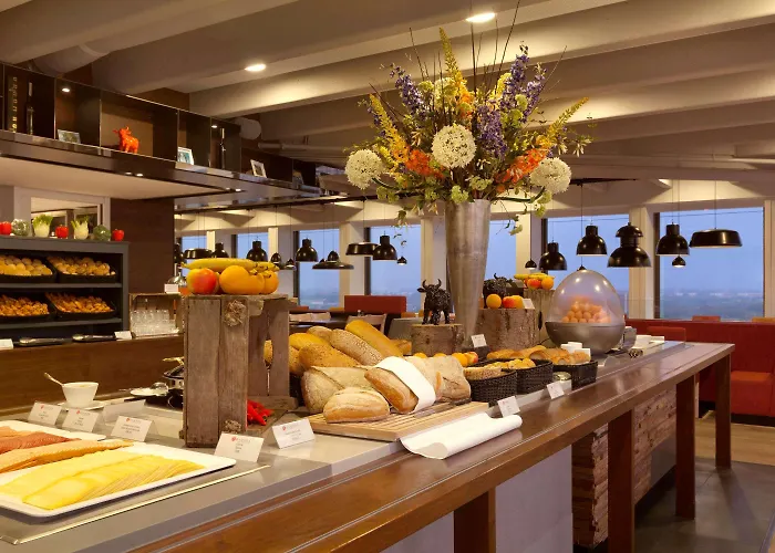 Hotel Leonardo Rembrandtpark 4*